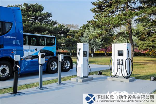 ABB展示了一系列面向多種場景需求的電動汽車充電解決方案.jpg