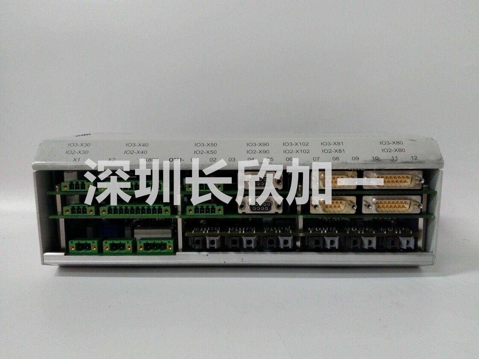 ABB  UAD149 3BHE014135R0011  伺服驅(qū)動模塊